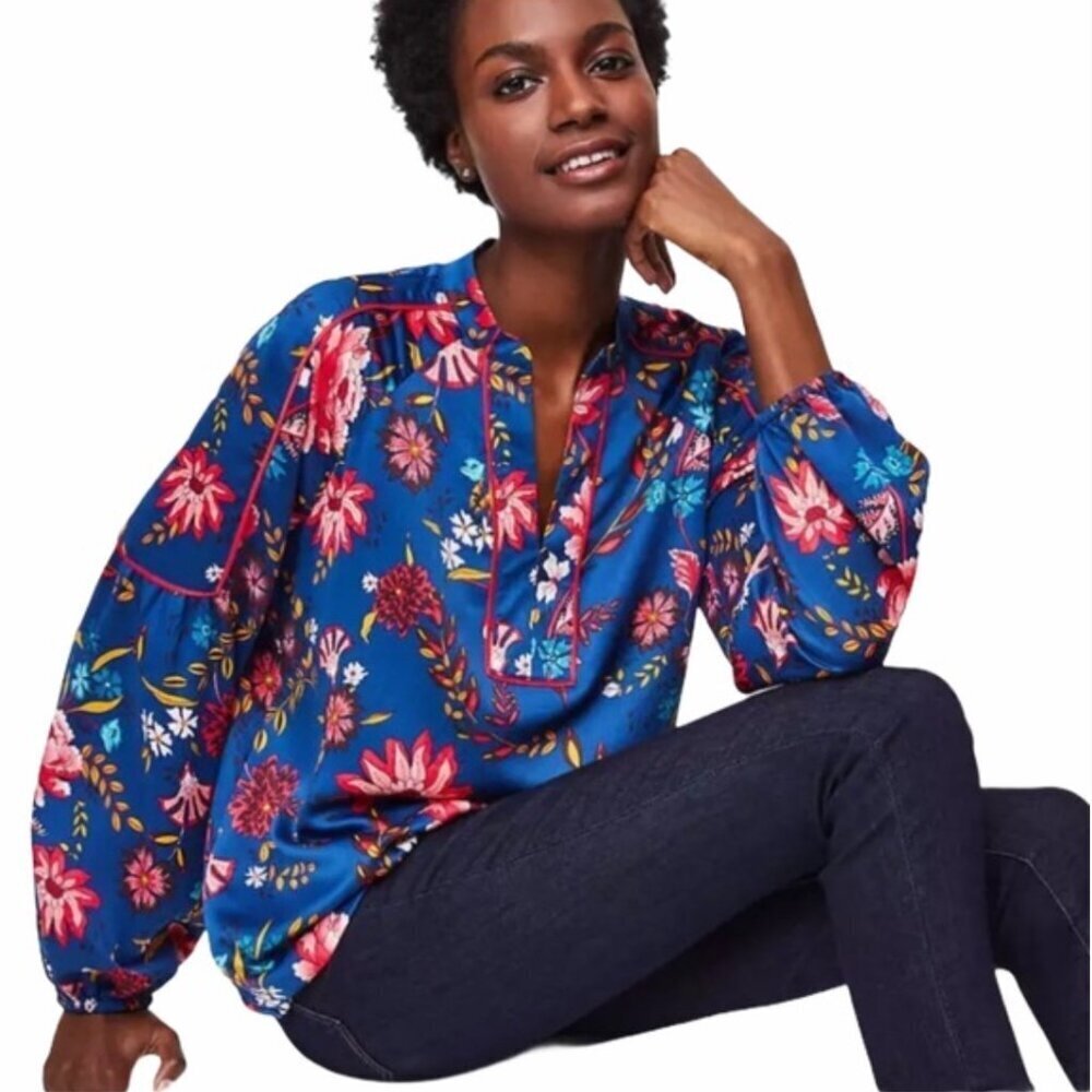 Ann Taylor Loft Colorful Floral Satin Business Casual Blouse Size XXS Petite